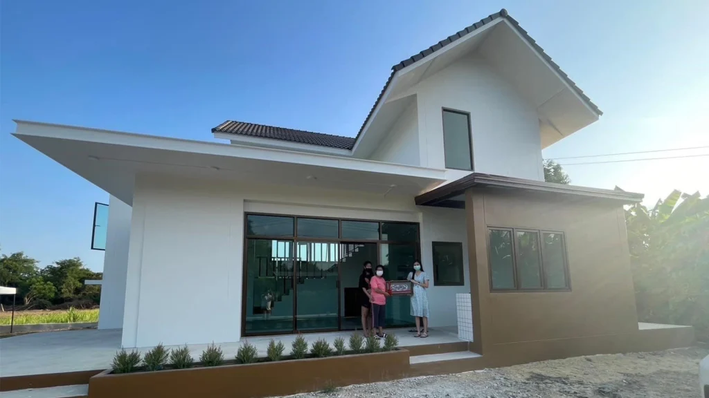 ผลงานสร้างบ้าน 2 ชั้นผสมผสาน 3 สไตล์ ตำบลนครชุมน์ จังหวัดราชบุรี