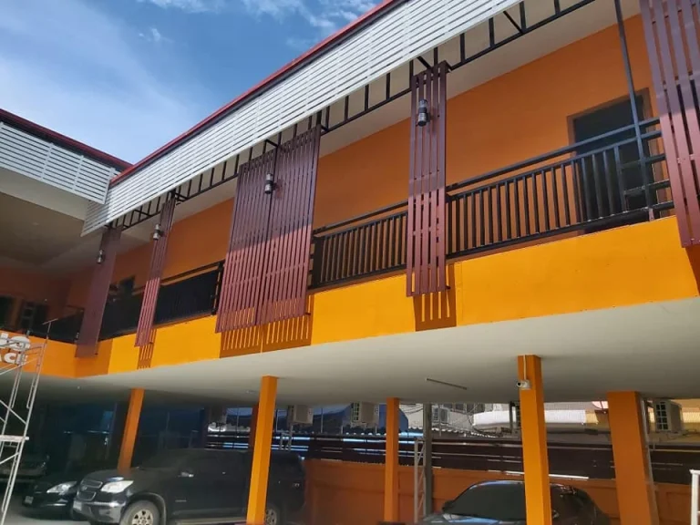 แนวห้องพักชั้นบน - ตำบลบ้านโป่ง อำเภอบ้านโป่ง จังหวัดราชบุรี